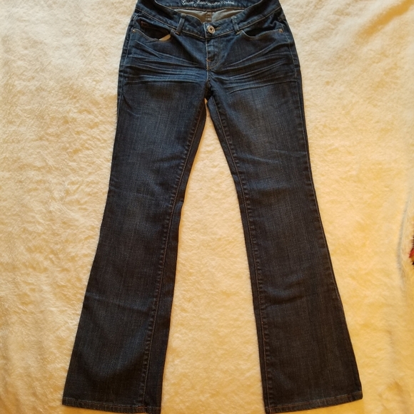 Guess Jeans - Picture 2 of 6